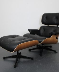 Vitra Eames Lounge Chairs met Ottoman, Kersen, XL