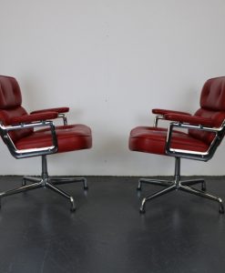 2 Vitra Eames ES 108 Lobby Chair, rood leer