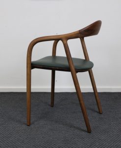 Proportioneel Sta op Panorama DoDesign is het adres voor betaalbare meubels van o.a. Gispen, Eames,  Cassina, en Fritz Hansen