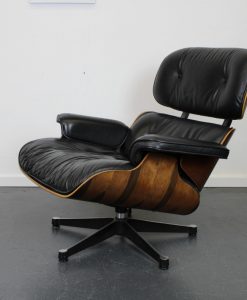 Vitra Eames Lounge Chair, Rio Palissander, zwart leer