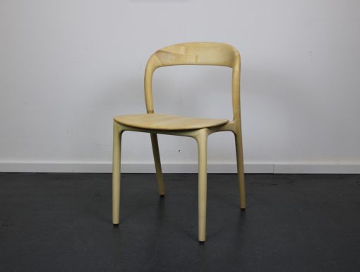 Artisan Neva light stoelen, Esdoorn