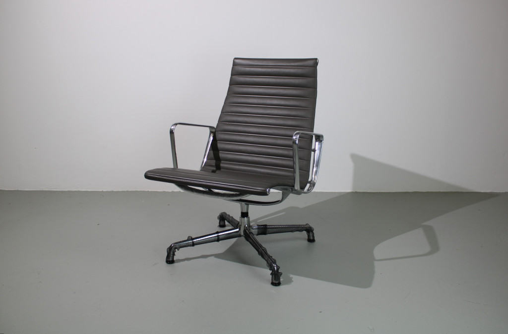 Vitra EA 116 Aluminium grijs leer DoDesign