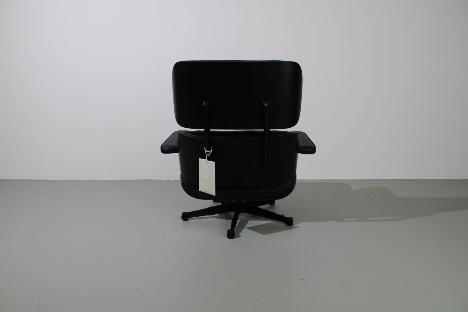 Vitra Eames Lounge Chair met Ottoman XL, All Black - Afbeelding 4