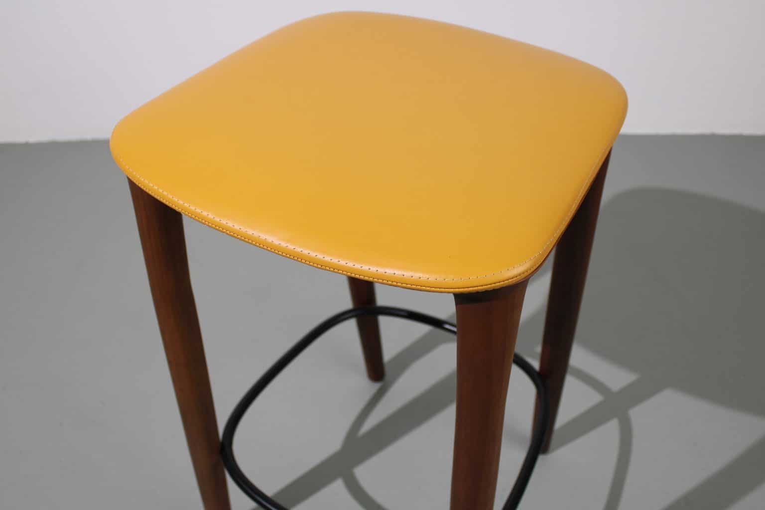 4 Artisan Neva barkrukken, 65 cm, Europees walnoot - Afbeelding 4