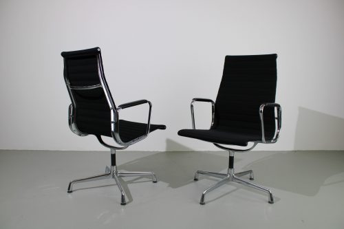 Vitra Eames EA 112 stoelen, Chroom, zwart hopsak, leer op armleuning