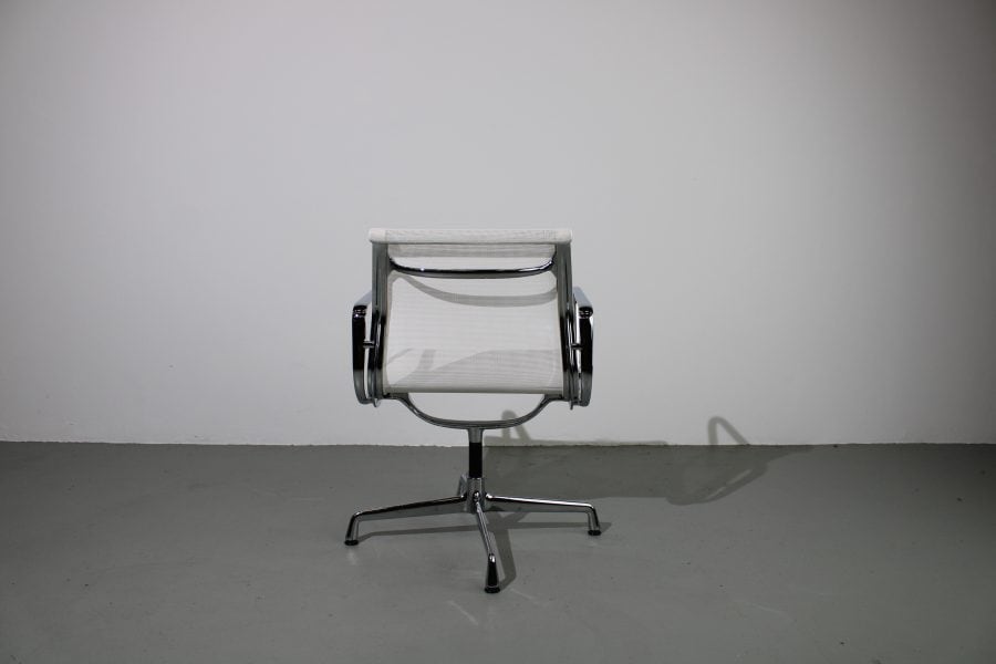 Vitra Eames EA 108 , Chroom, wit Netweave - Afbeelding 3