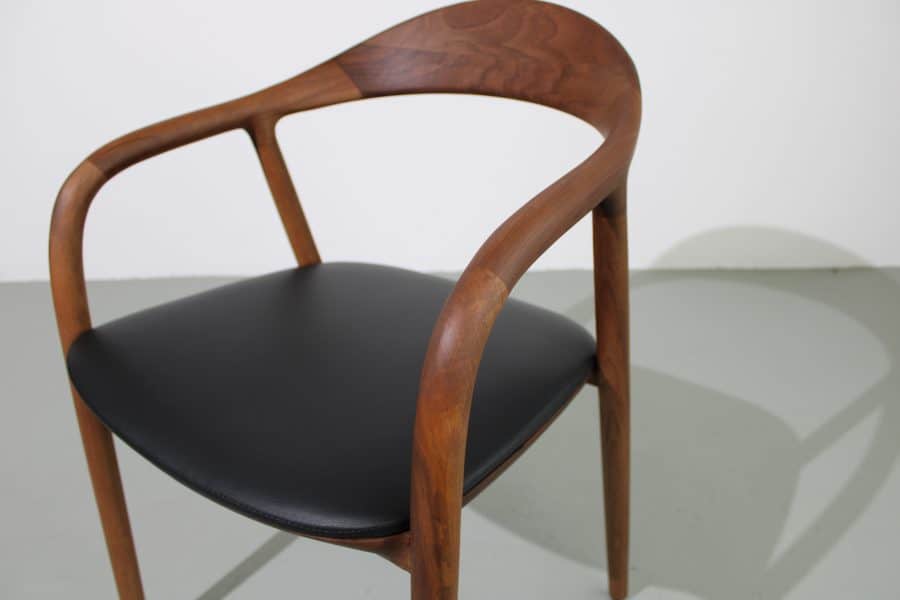 Artisan Neva stoelen, Europees walnoot, zwart leer - Afbeelding 6