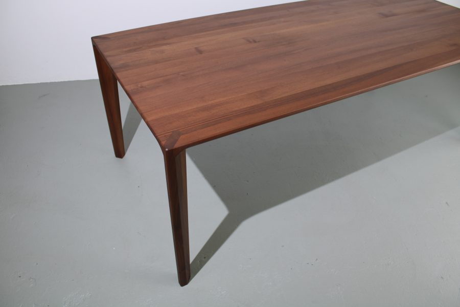 Artisan Hanny tafel, Europees walnoot, 220 cm