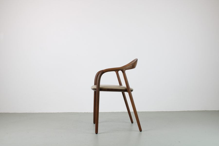 Artisan Neva stoelen, Europees walnoot, Sand leer - Afbeelding 2