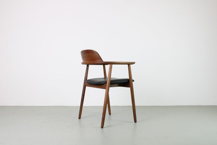 Artisan Kaalund stoel, Europees walnoot, zwart leer - Afbeelding 4
