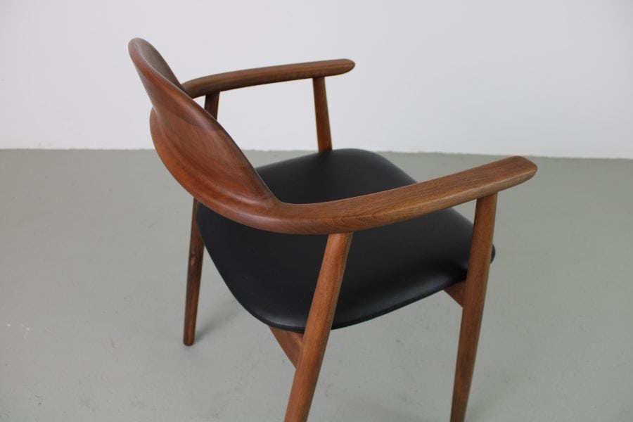 Artisan Kaalund stoel, Europees walnoot, zwart leer - Afbeelding 5