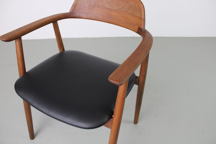 Artisan Kaalund stoel, Europees walnoot, zwart leer - Afbeelding 7