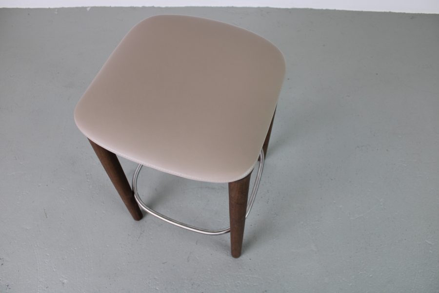 Artisan Neva barkruk, Walnoot, taupe zitting - Afbeelding 4