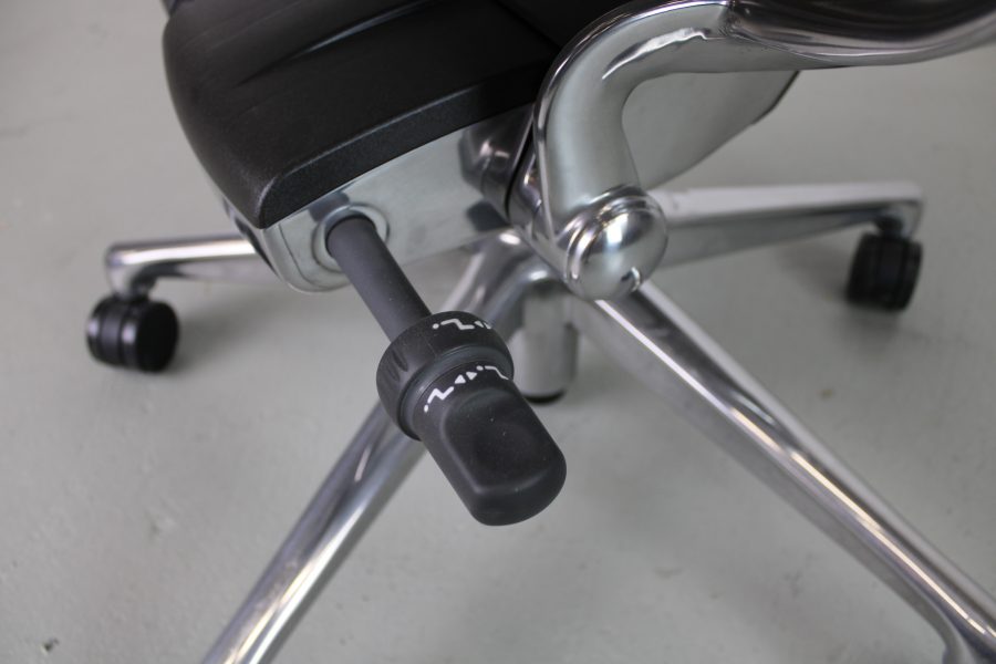 Herman Miller Aeron bureaustoelen, nieuw, aluminium - Afbeelding 6