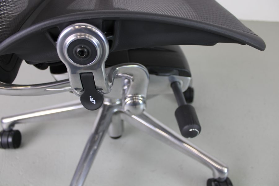 Herman Miller Aeron bureaustoelen, nieuw, aluminium - Afbeelding 5