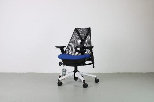 Herman Miller bureaustoel Sayl blauw