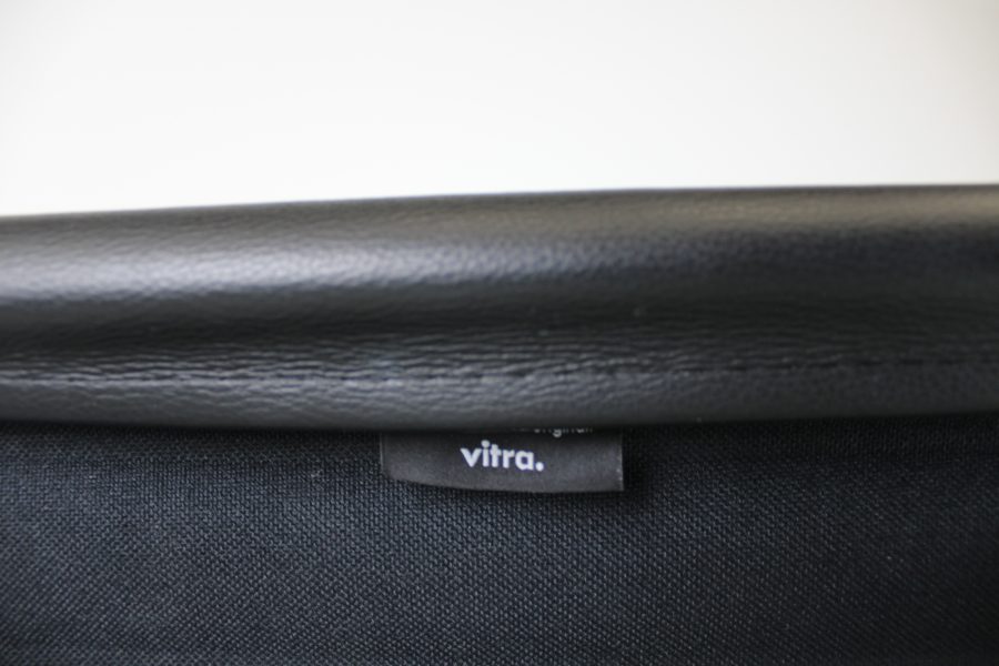 Vitra Eames EA 117 bureaustoelen, Chroom, zwart leer - Afbeelding 7