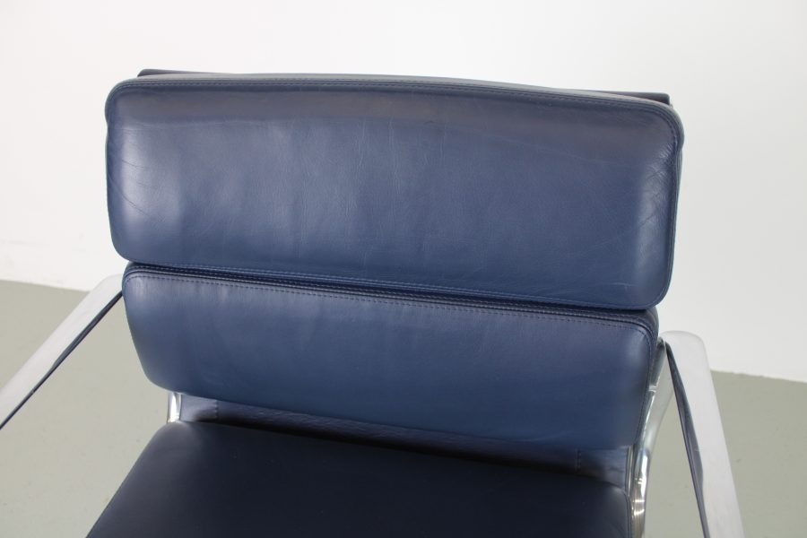 Vitra EA 217 Softpad bureaustoelen, blauw, aluminium - Afbeelding 9