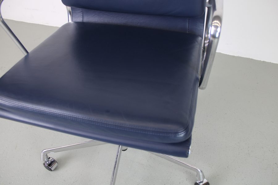Vitra EA 217 Softpad bureaustoelen, blauw, aluminium - Afbeelding 12
