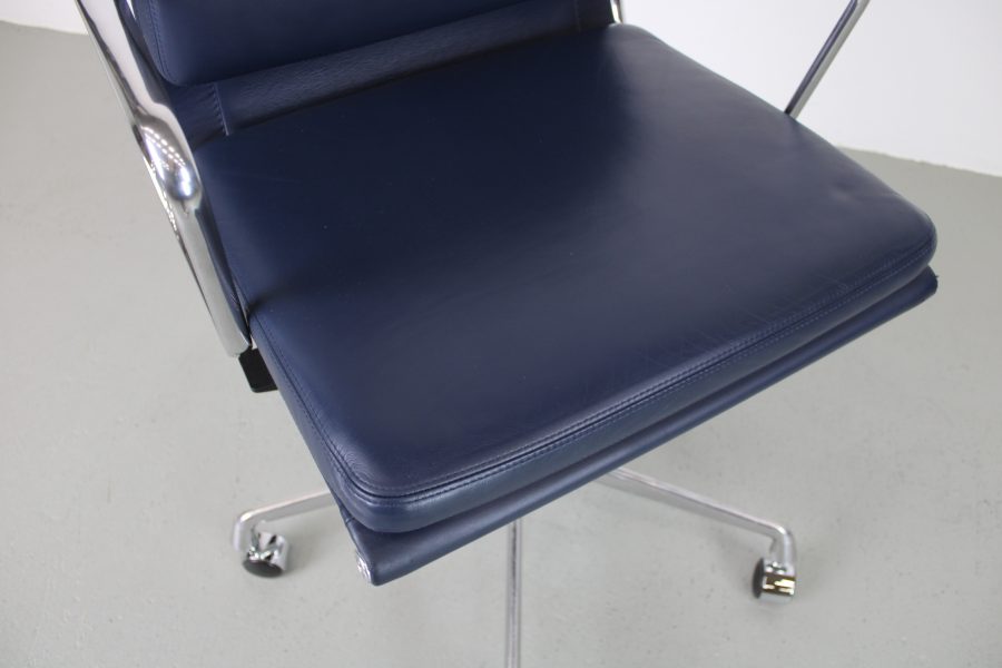 Vitra EA 217 Softpad bureaustoelen, blauw, aluminium - Afbeelding 11