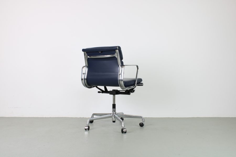 Vitra EA 217 Softpad bureaustoelen, blauw, aluminium - Afbeelding 3