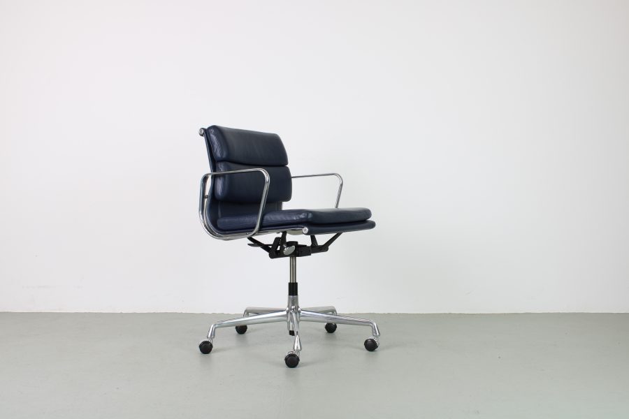 Vitra EA 217 Softpad bureaustoelen, blauw, aluminium - Afbeelding 4