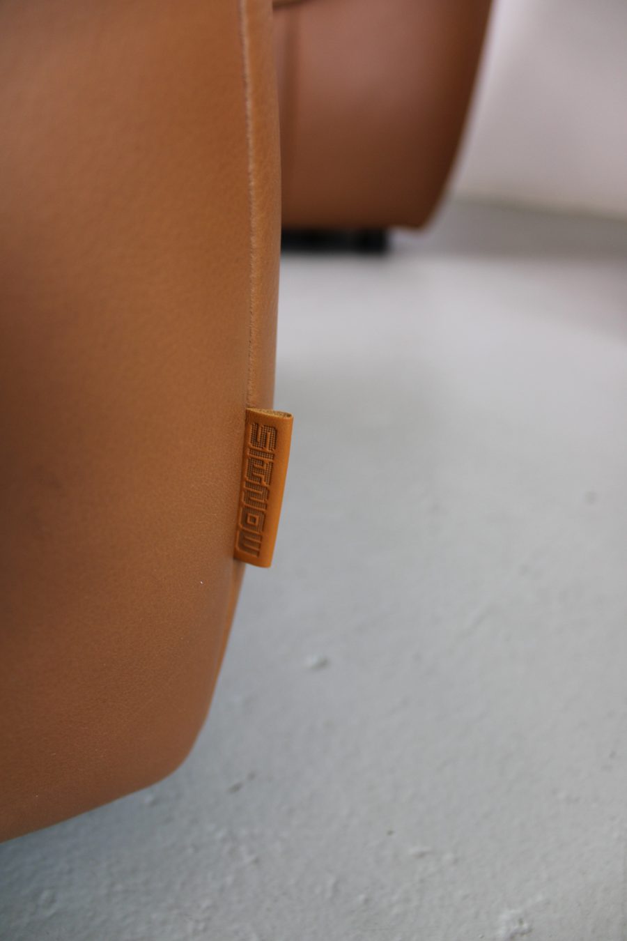 Montis Florence Fauteuil met poef, Cognac leer - Afbeelding 5
