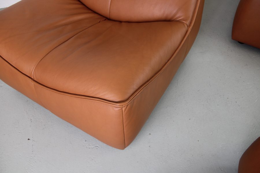 Montis Florence Fauteuil met poef, Cognac leer - Afbeelding 9