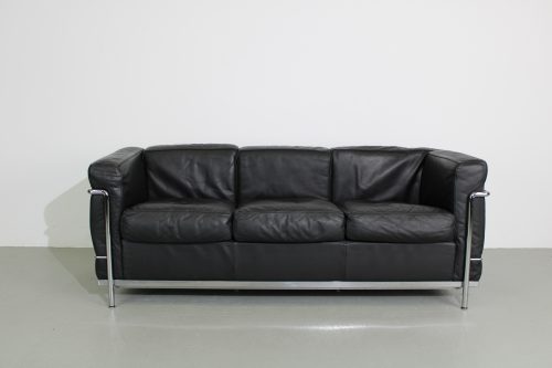 Cassina LC 2, 3 zitter, zwart leer, gebruikt