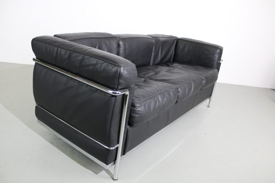 Cassina LC 2, 3 zitter, zwart leer, gebruikt - Afbeelding 4