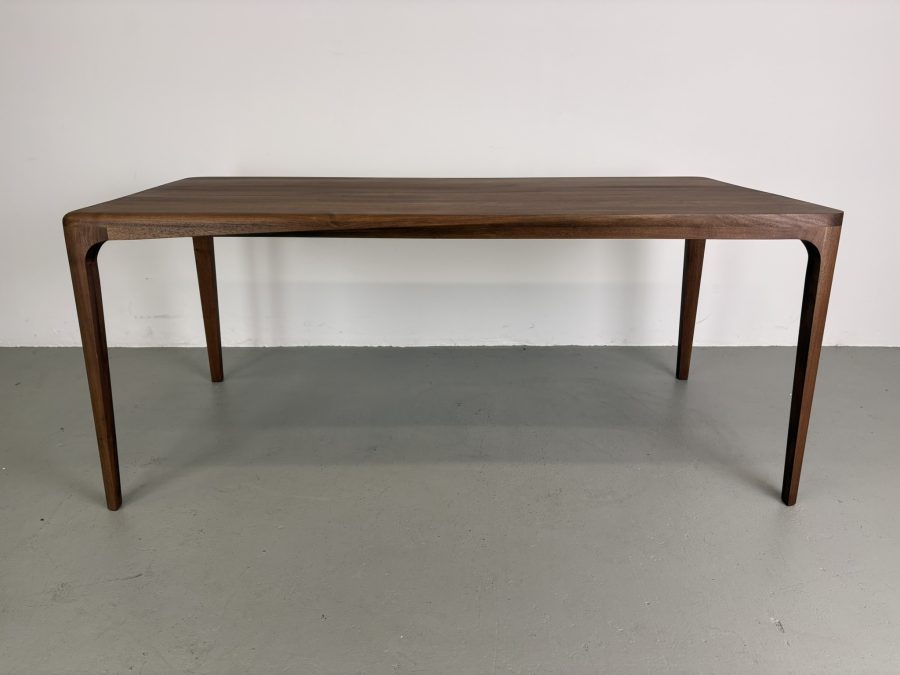 Artisan Twist tafel, Europees walnoot, 180/90/76 cm