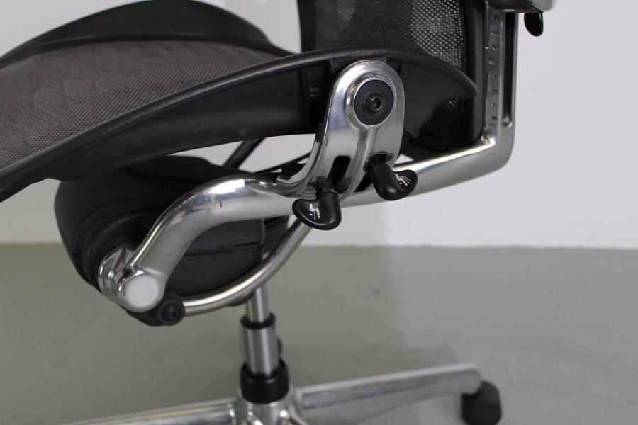 Herman Miller Aeron, bureaustoelen, Alu, Tuxedo, type B - Afbeelding 5