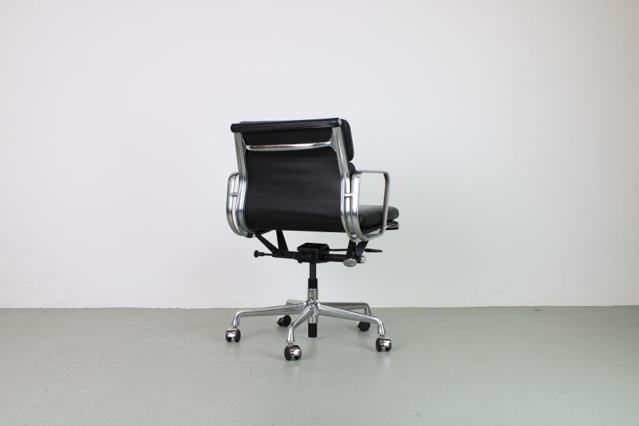 Herman Miller EA 217 Softpad bureaustoel, zwart leer, Aluminium - Afbeelding 3