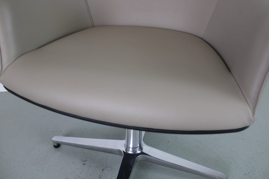 3x Vitra Softshell viersteronderstel, Beige leer - Afbeelding 8