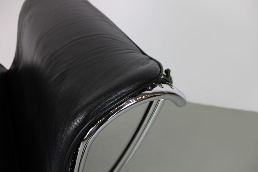 Cassina LC4 chaise longue, zwart leer - gebruikt - Afbeelding 4